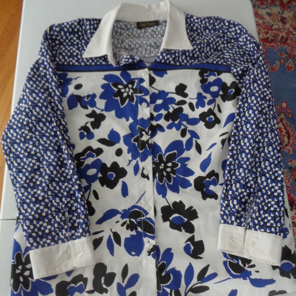 Women's Bob Mackie Wearable Art Blouse M